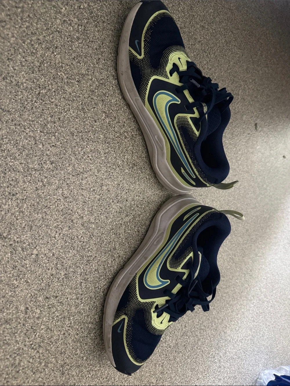Nike Kids' Navy and Neon Yellow Cosmic Runner Athletic Sneakers